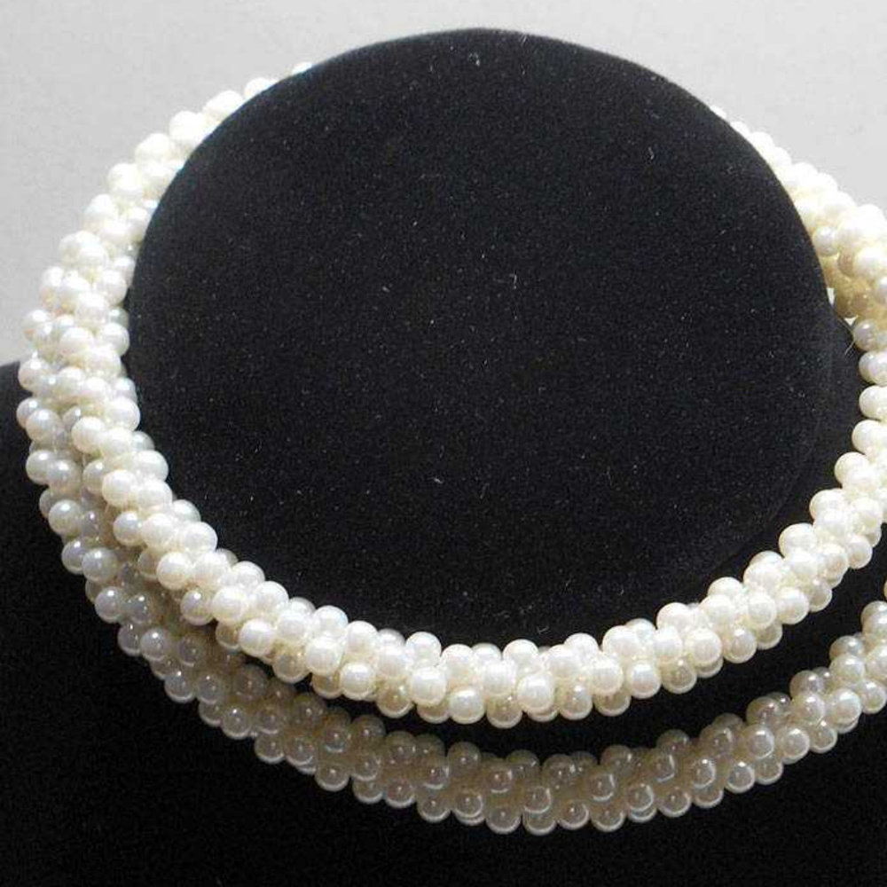 Vintage Pearl Beaded 30in Crochet Necklace retro